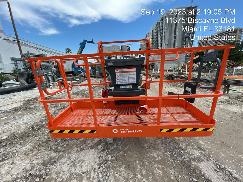 2023 JLG 460SJ