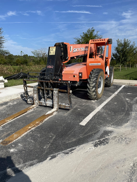 2017 Skytrak 6042 42' REACH, PALLET FORKS, 6k, FOAM FILLED TIRES