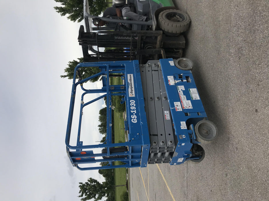 2020 Genie GS-1930 Solid Non Marking Tires, Beacon, Folding rails with half height swing gate