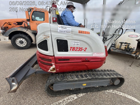 2024 TAKEUCHI TB235-2R