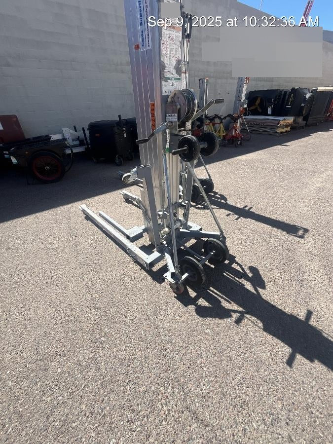 2018 GENIE SLC-24