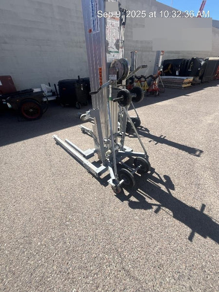 2018 GENIE SLC-24
