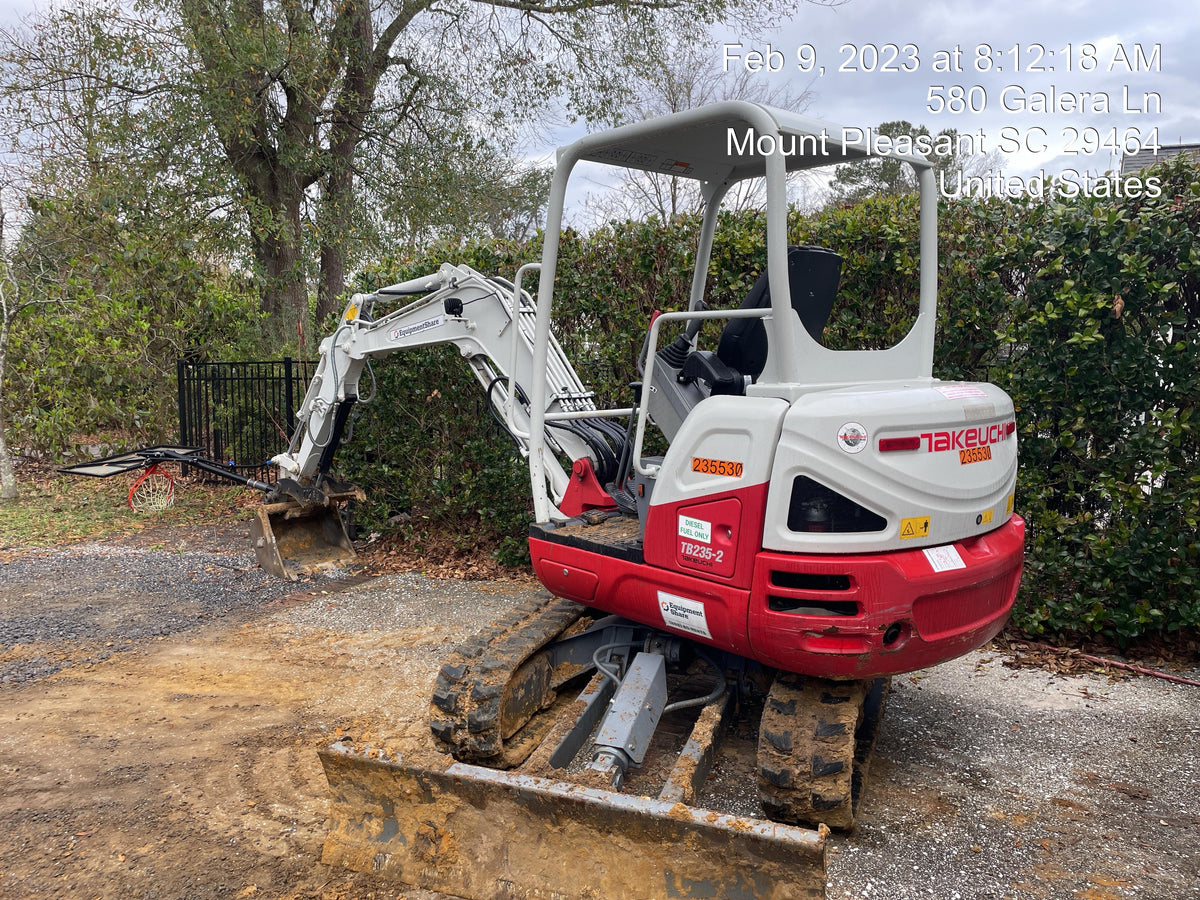 2022 TAKEUCHI TB235-2R