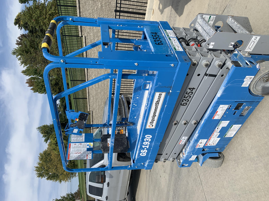2020 Genie GS-1930 Solid Non Marking Tires, Beacon, Folding rails with half height swing gate
