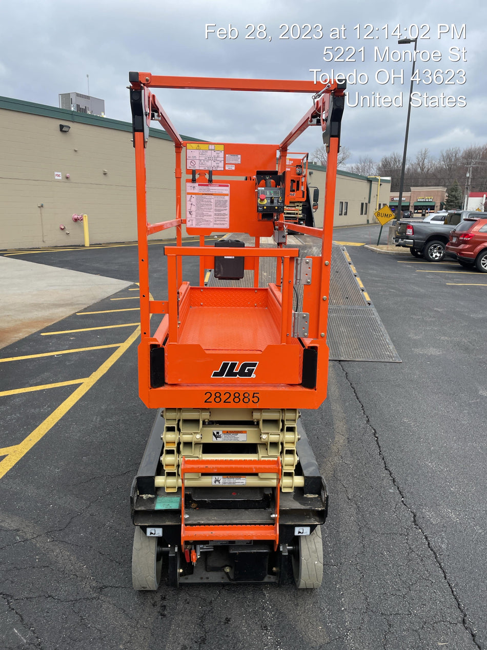 2022 JLG ES1932