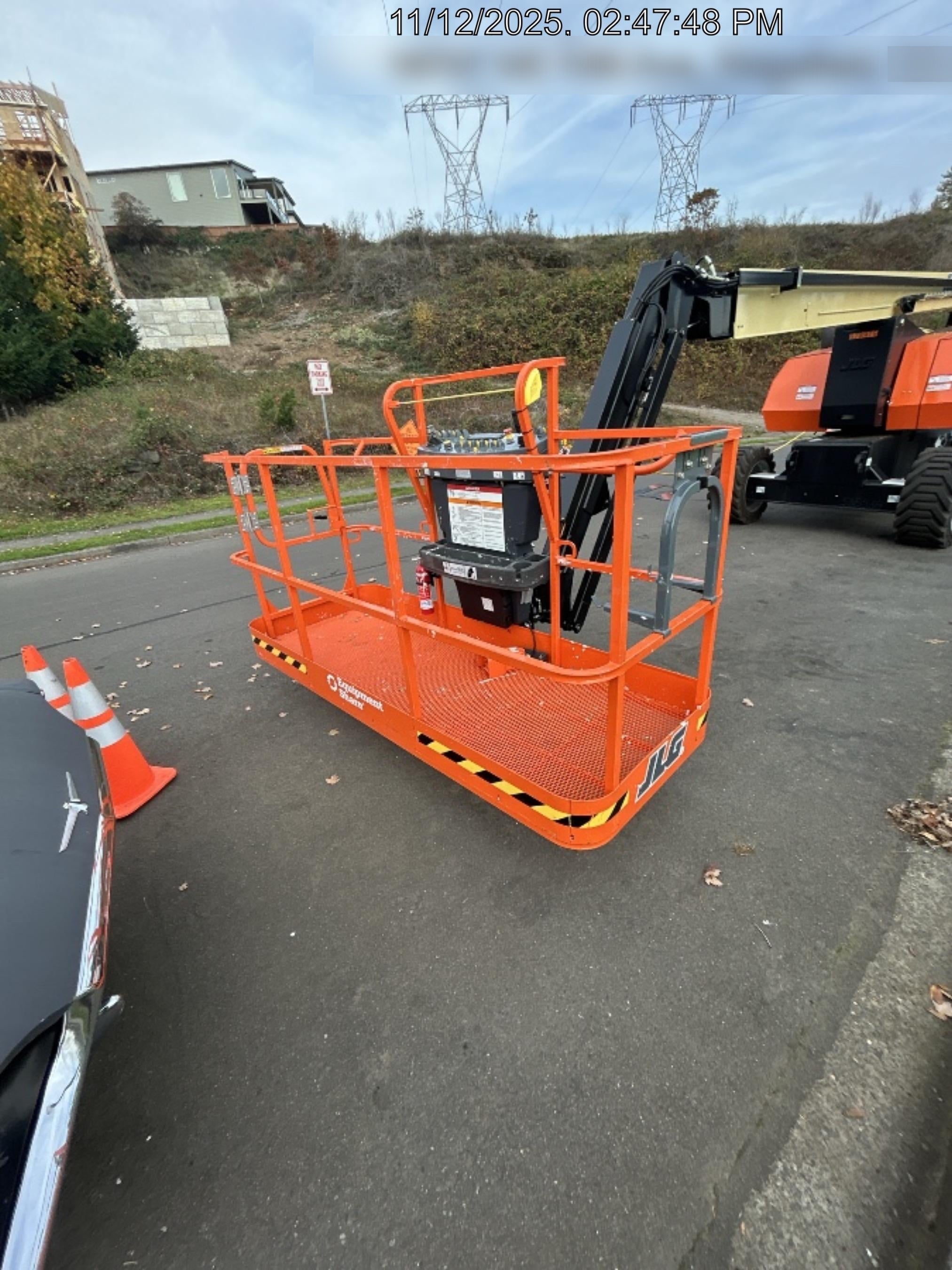 2025 JLG 800AJ