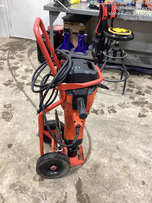 2023 HILTI TE 3000-AVR
