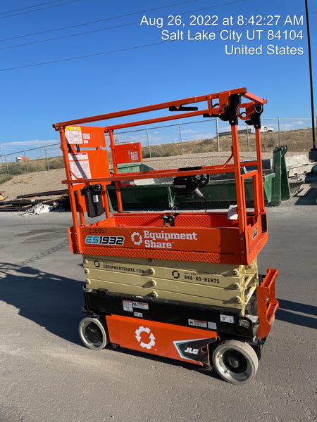 2022 JLG ES1932