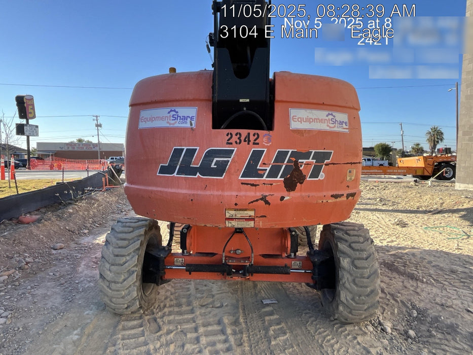 2017 JLG 660SJ