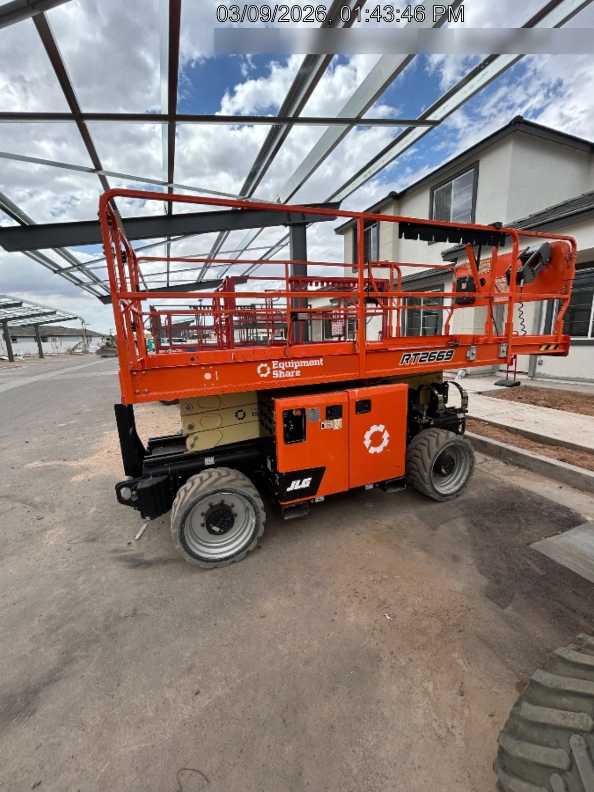 2023 JLG RT2669