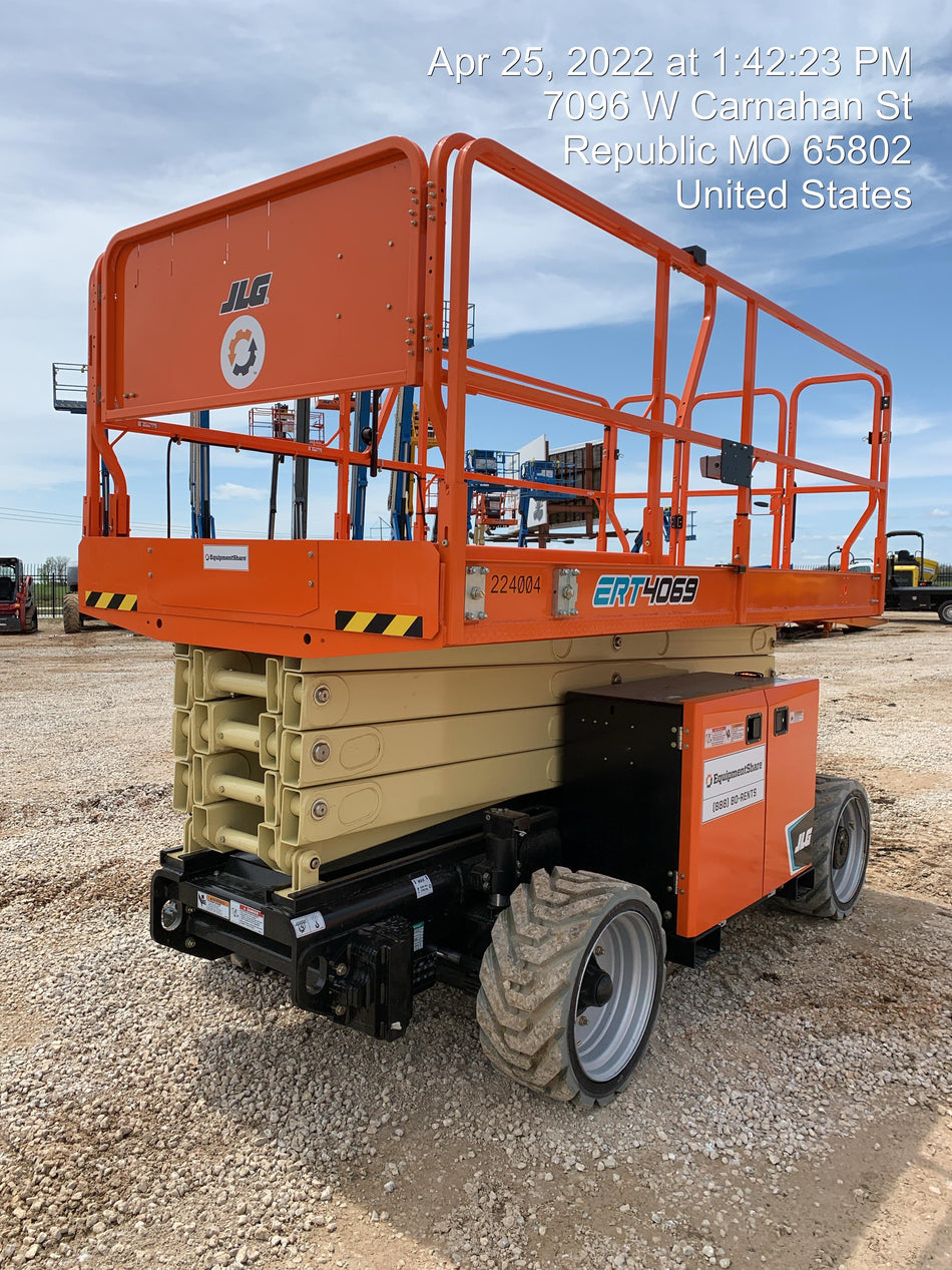 2022 JLG ERT4069