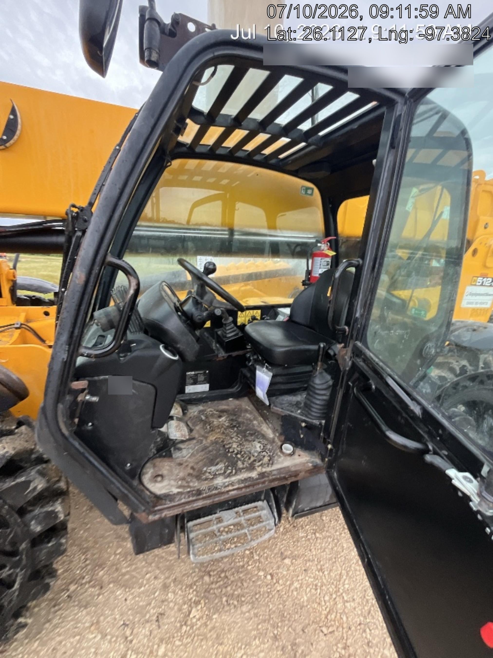 2019 JCB 512-56 109 HP w/CAB/HVAC, Beacon, Aux Hydraulics, Worklights, Solid Tires, 60" Carriage/Forks