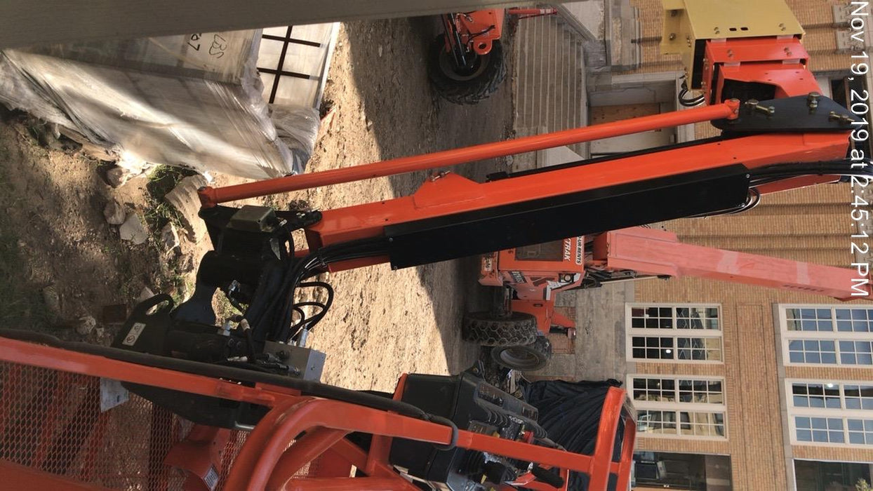 2019 JLG 860SJ
