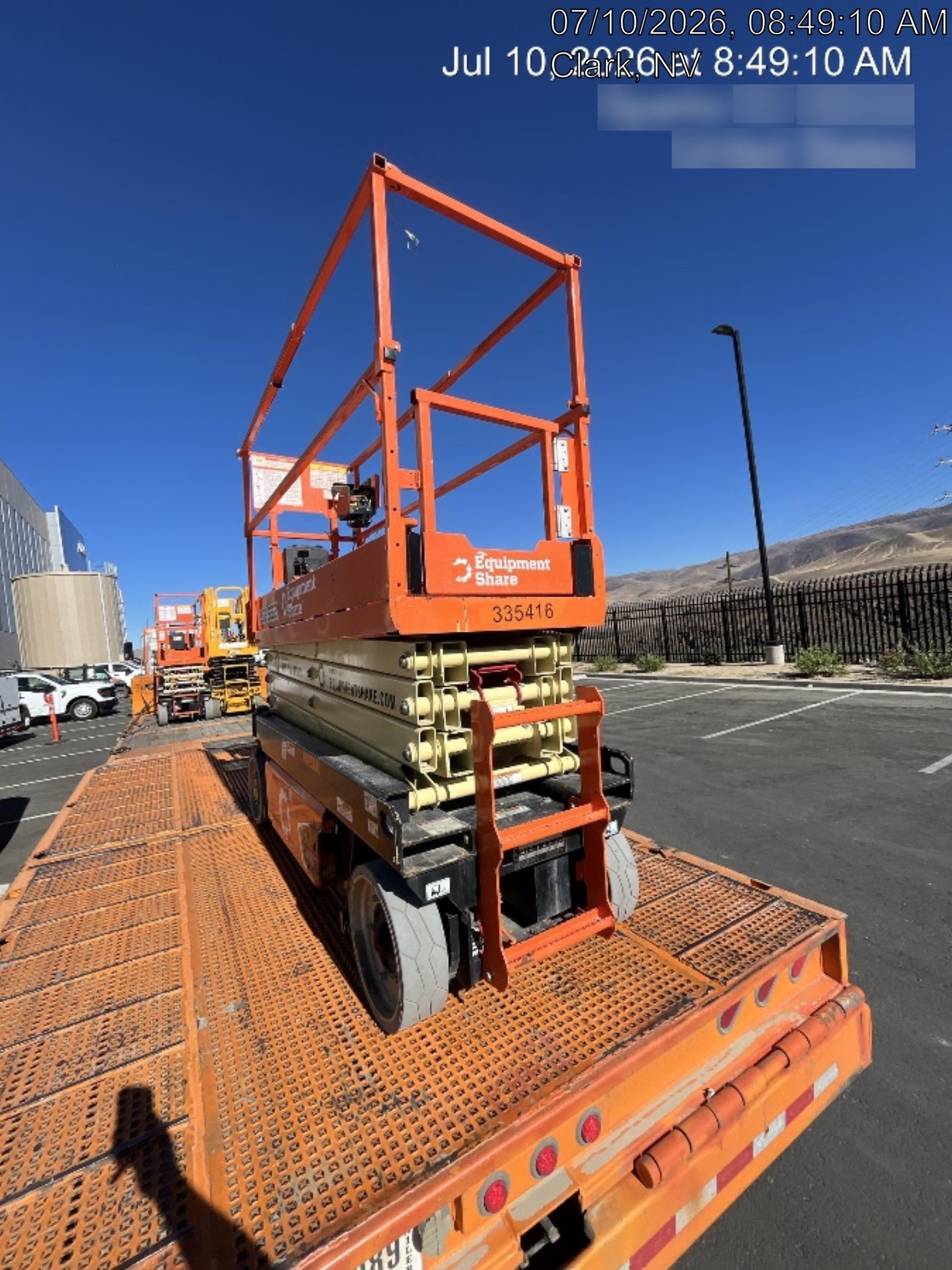 2023 JLG ES2632