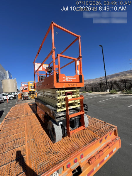 2023 JLG ES2632