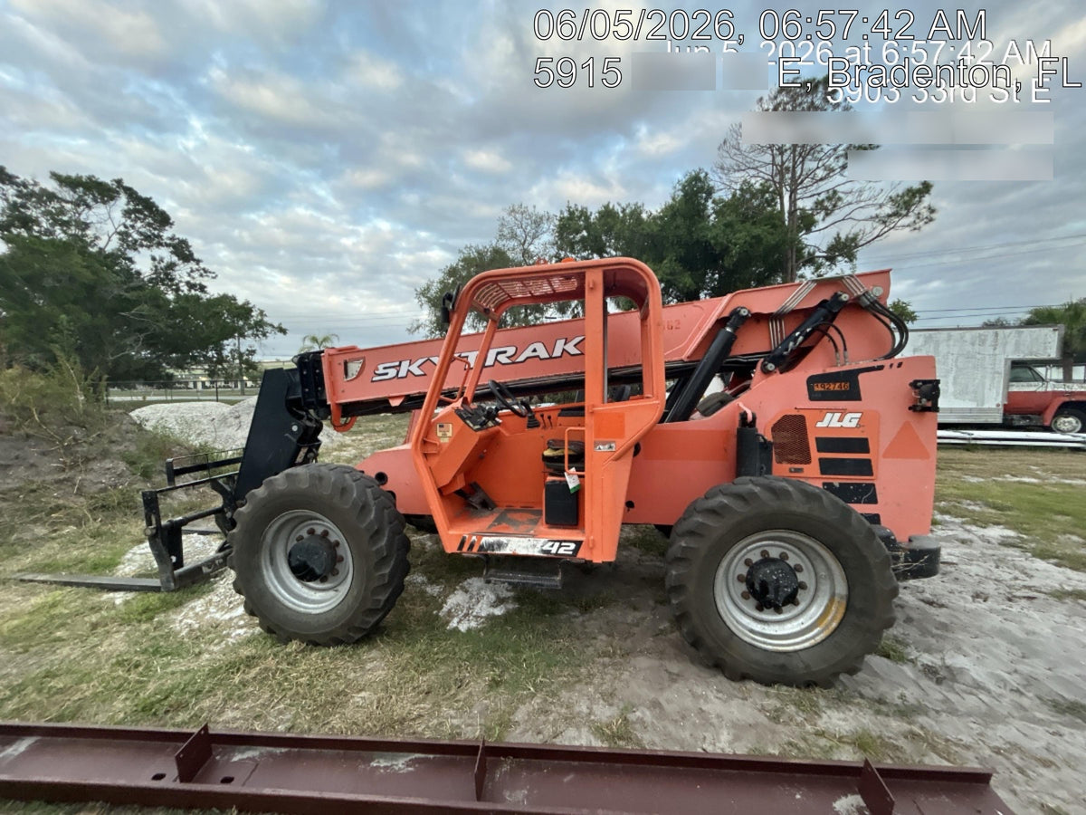 2017 Skytrak 6042 42' REACH, PALLET FORKS, 6k, FOAM FILLED TIRES