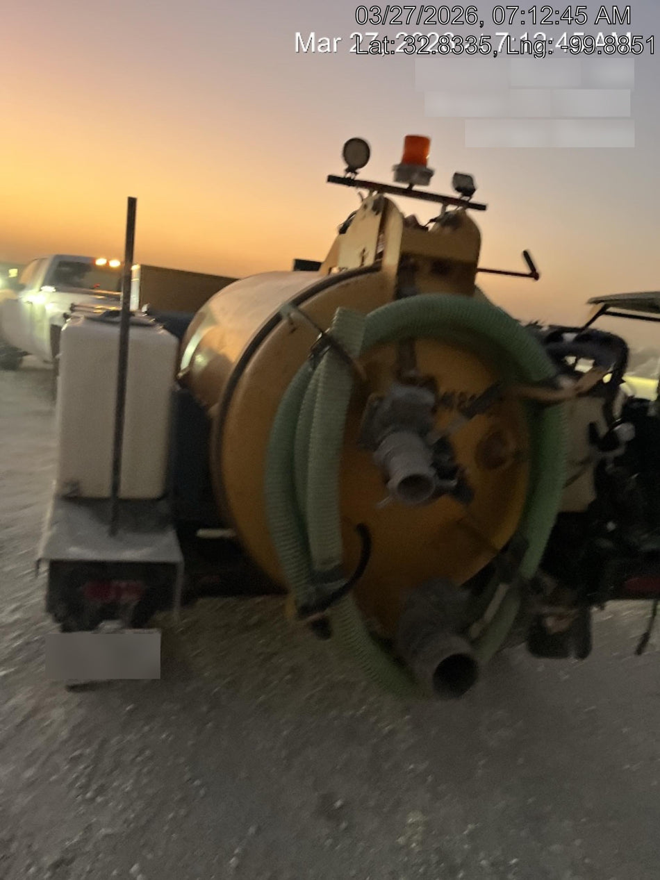 2022 Vac-Tron LP573XDT T4 Koehler Diesel Engine, 500 Gallon Debris Tank, x2 100 Gallon Water Tanks