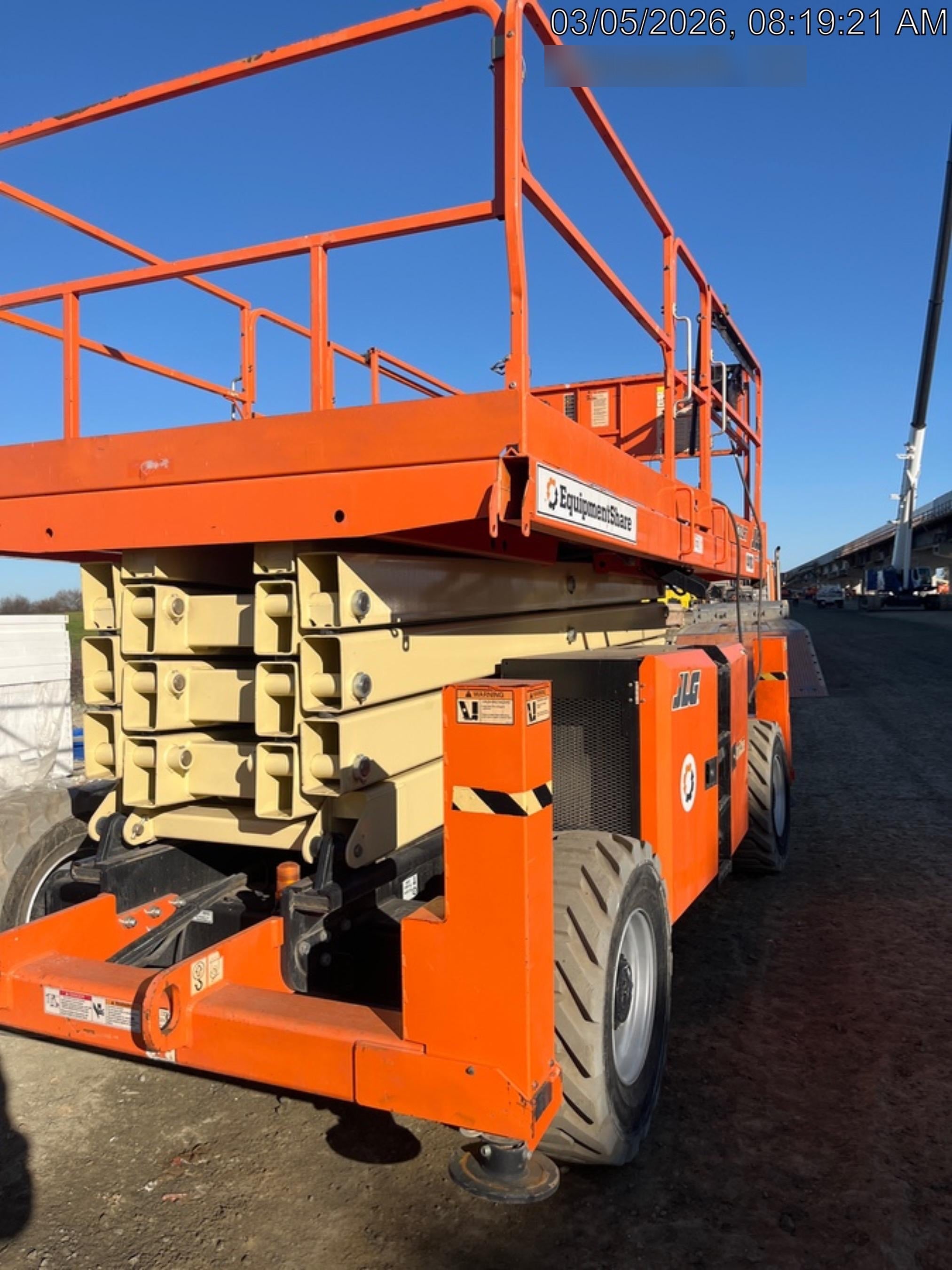 2019 JLG 430LRT