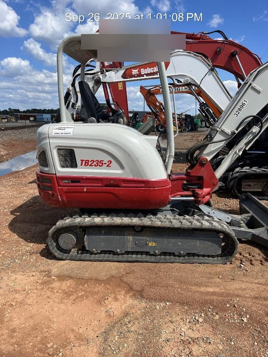 2023 TAKEUCHI TB235-2R