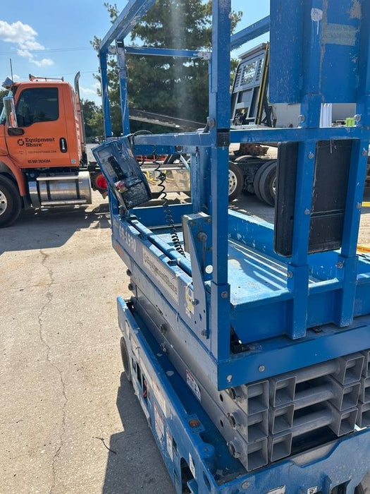 2020 Genie GS-1930 Solid Non Marking Tires, Beacon, Folding rails with half height swing gate