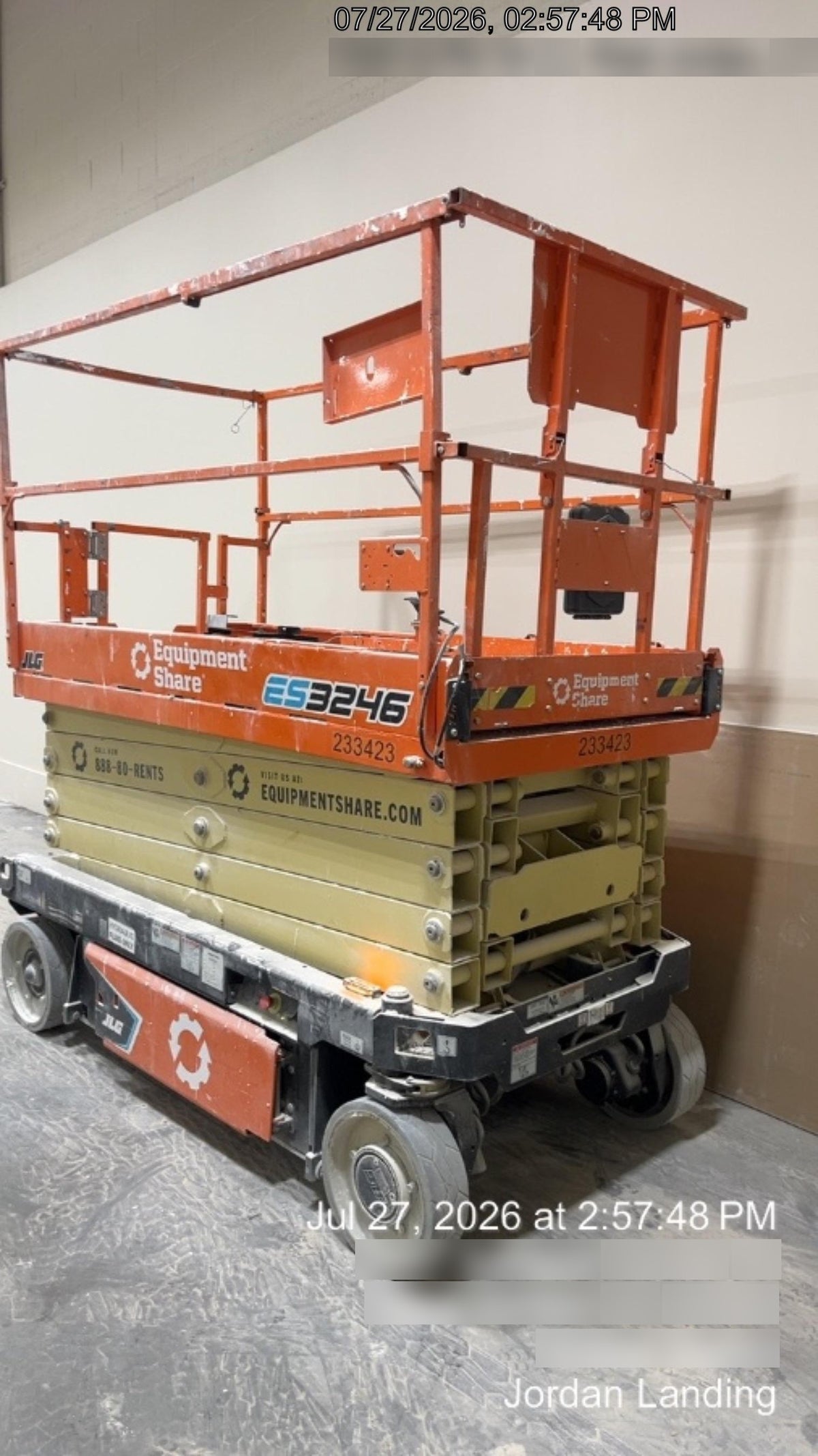 2022 JLG ES3246