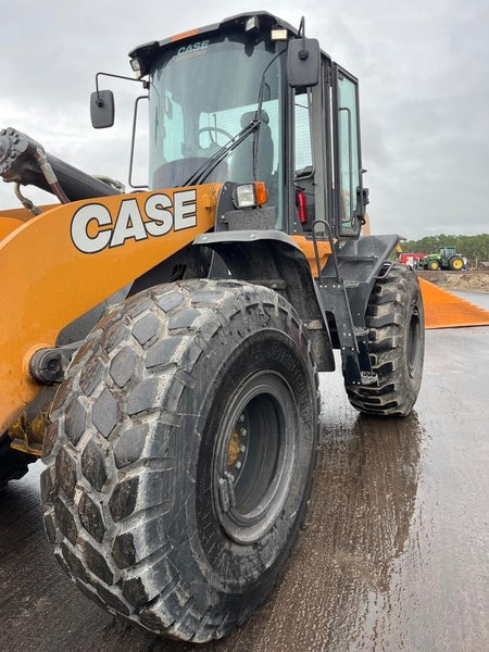 2023 CASE 821G