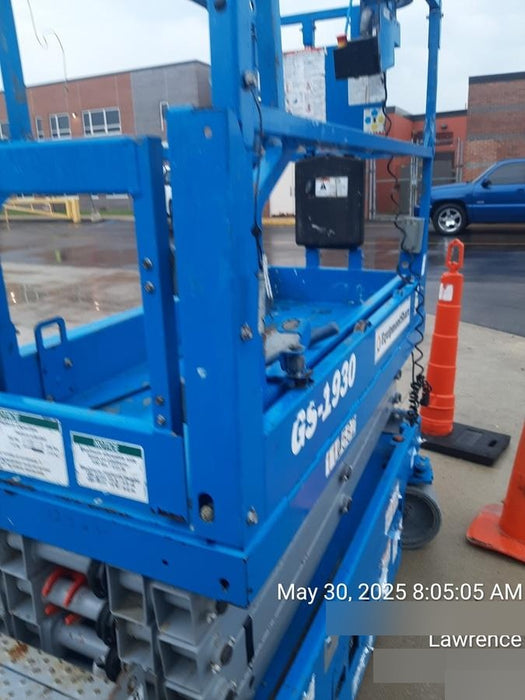 2020 Genie GS-1930 Solid Non Marking Tires, Beacon, Folding rails with half height swing gate