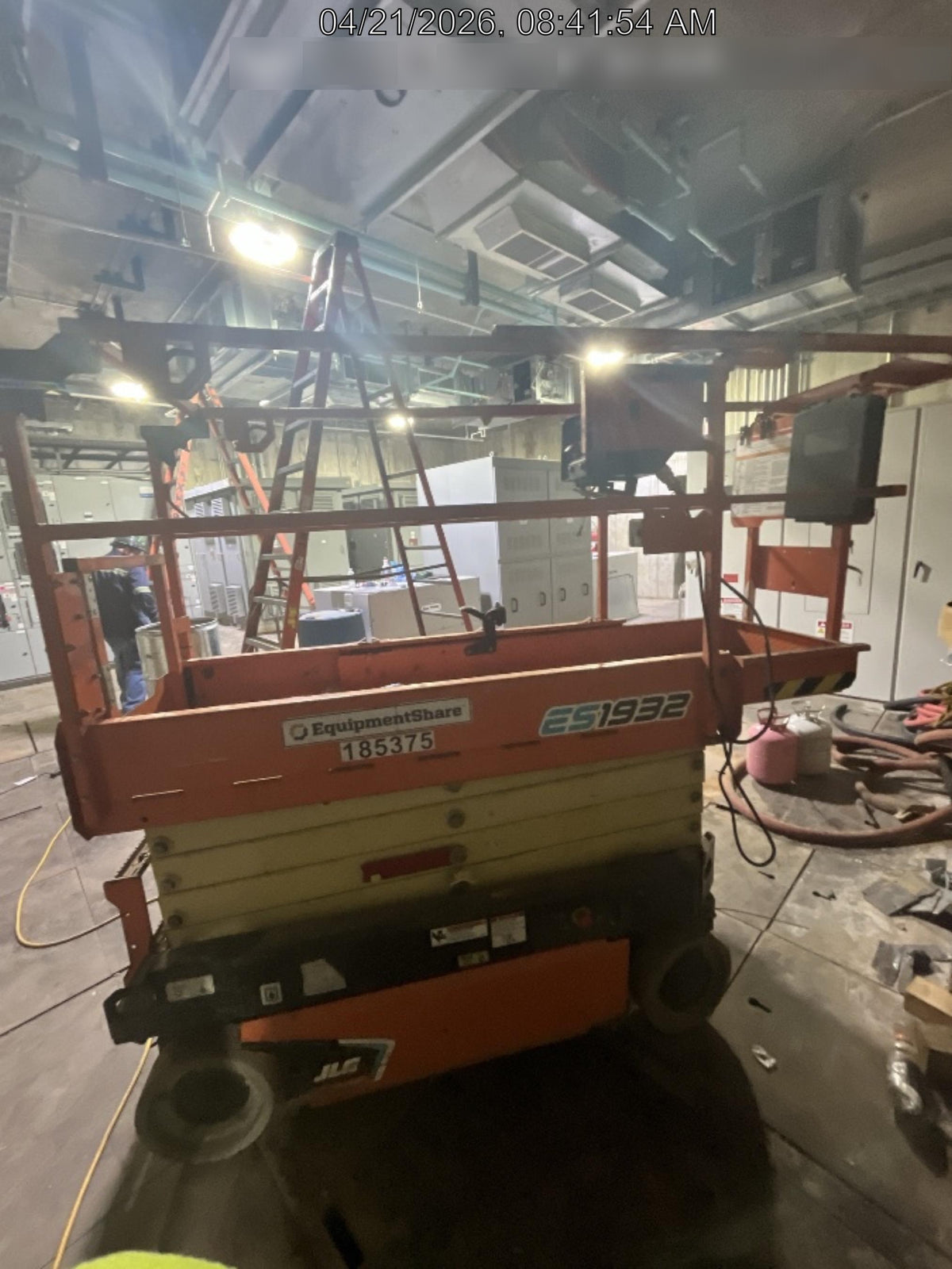 2021 JLG ES1932