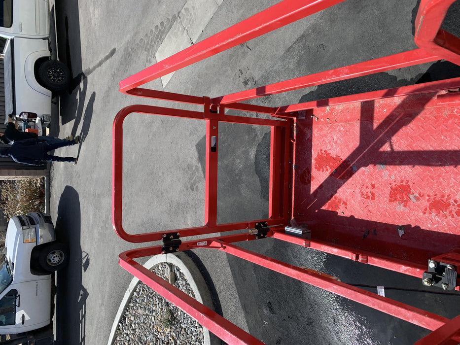 2020 MEC 1330SE Solid NM Tires, Steel Swing out Doors, LCS, Beacon, 900W Inverter