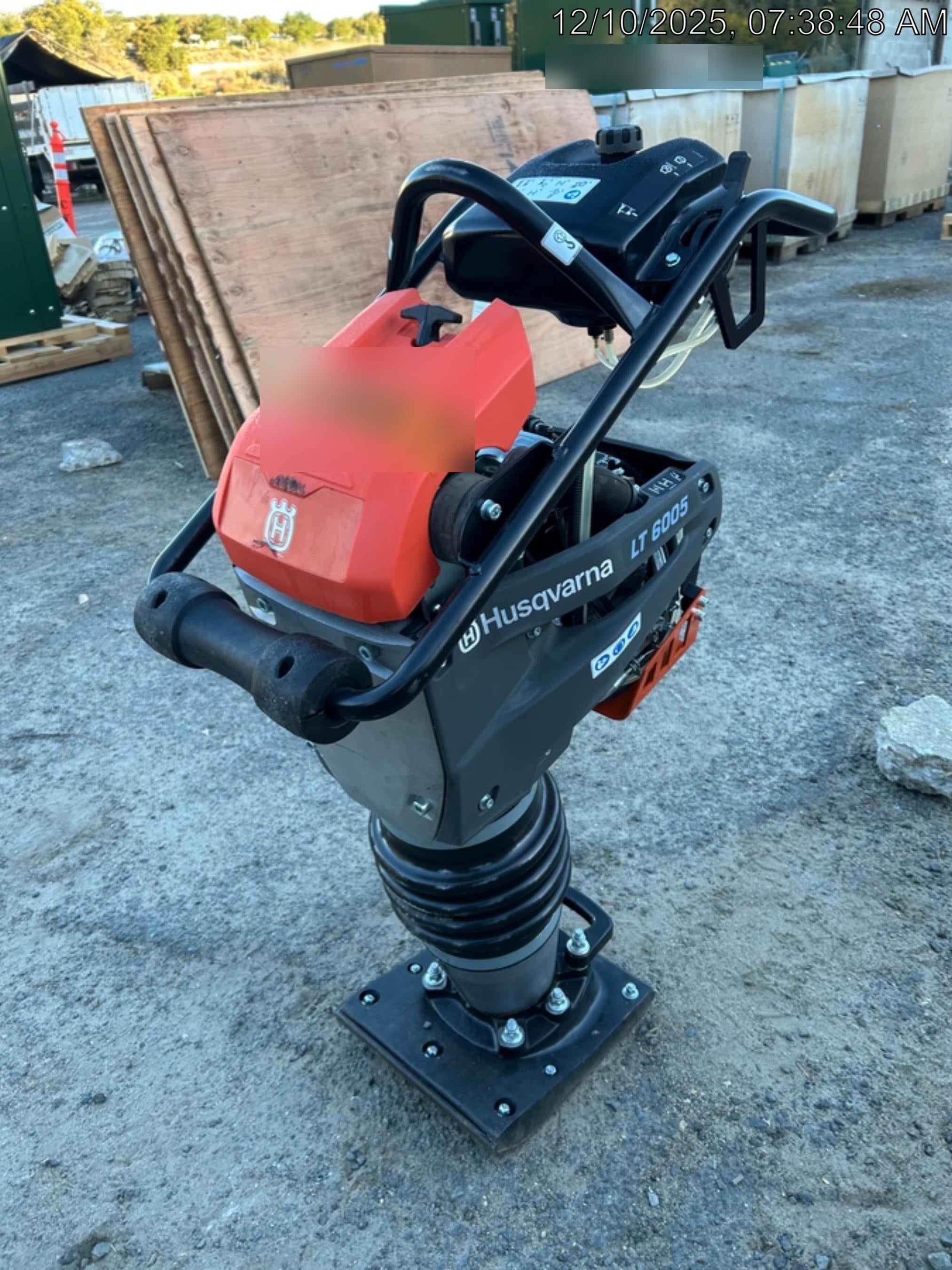 2025 HUSQVARNA LT6005