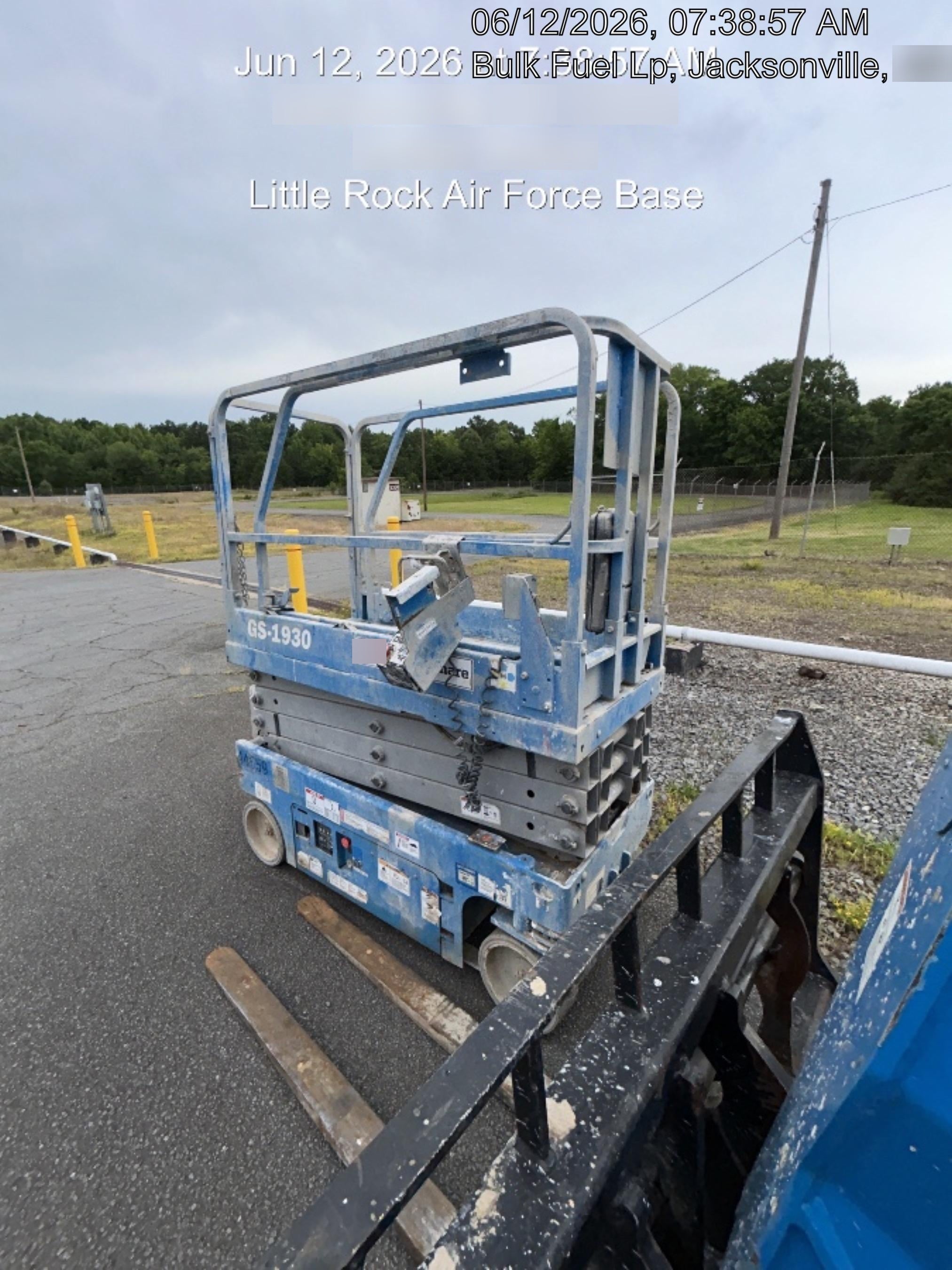 2019 Genie GS-1930 Fixed rails with chain Entry