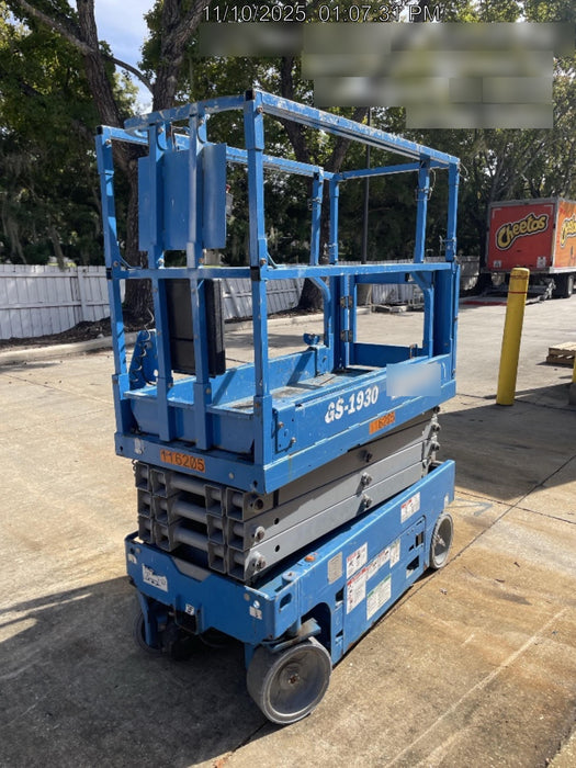 2020 Genie GS-1930 Solid Non Marking Tires, Beacon, Folding rails with half height swing gate