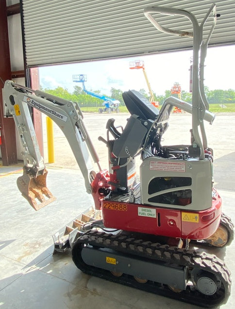 2022 TAKEUCHI TB210R