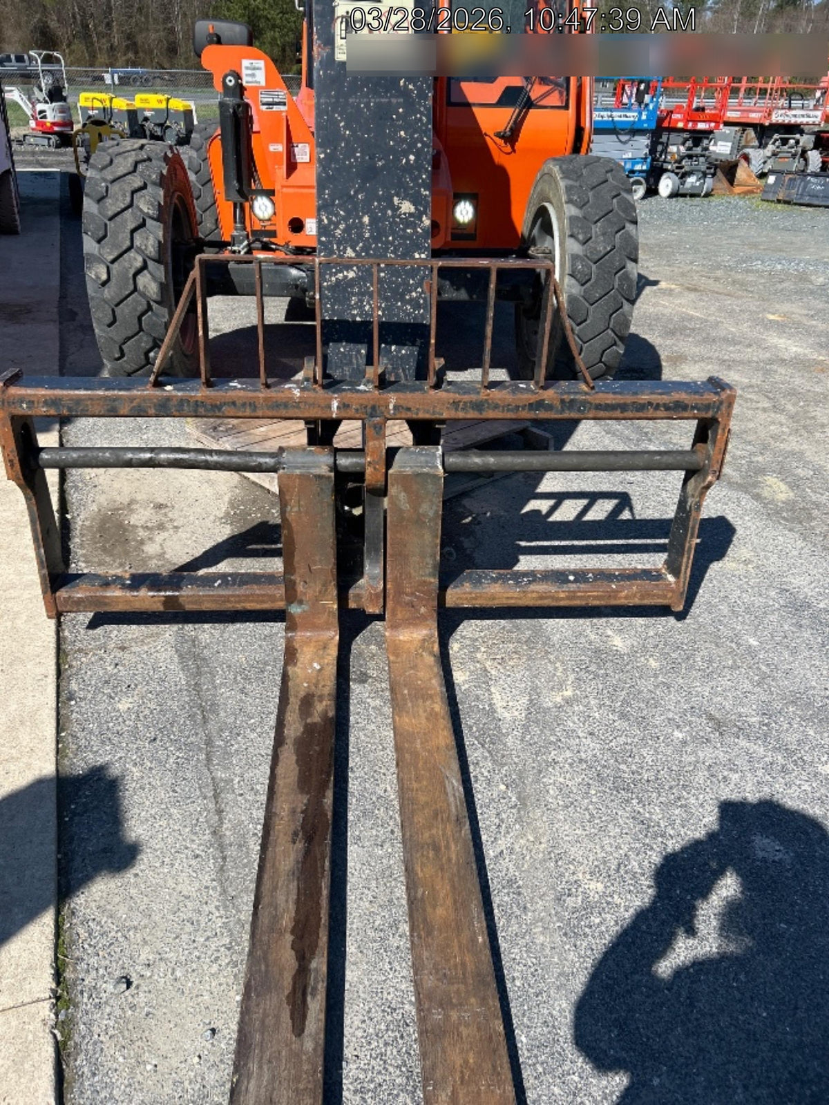 2022 SKYTRAK 8042