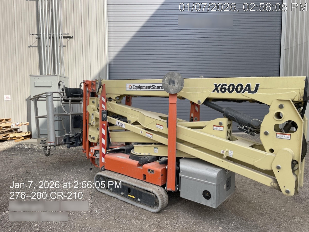2021 JLG X600AJ
