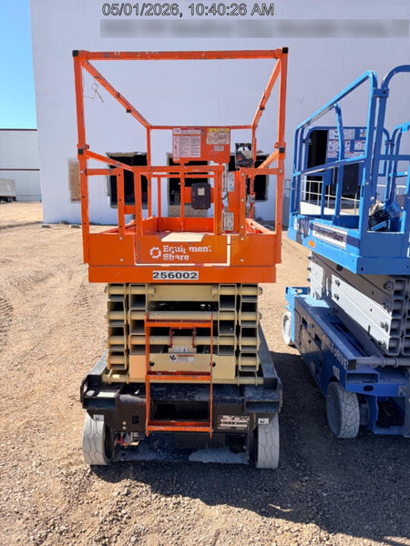 2022 JLG ES3246