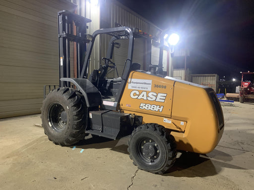2019 CASE 588H