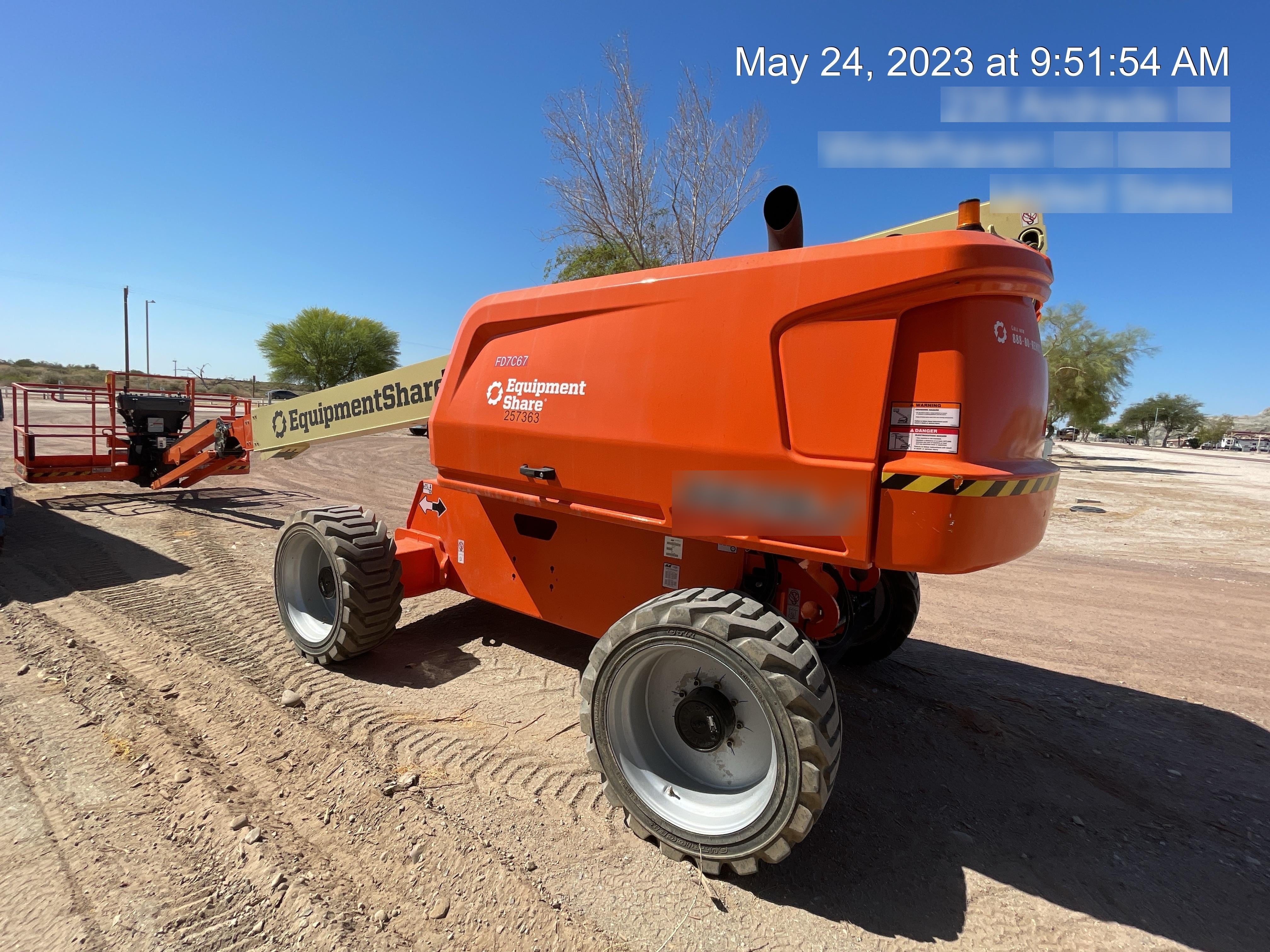 2022 JLG 660SJ