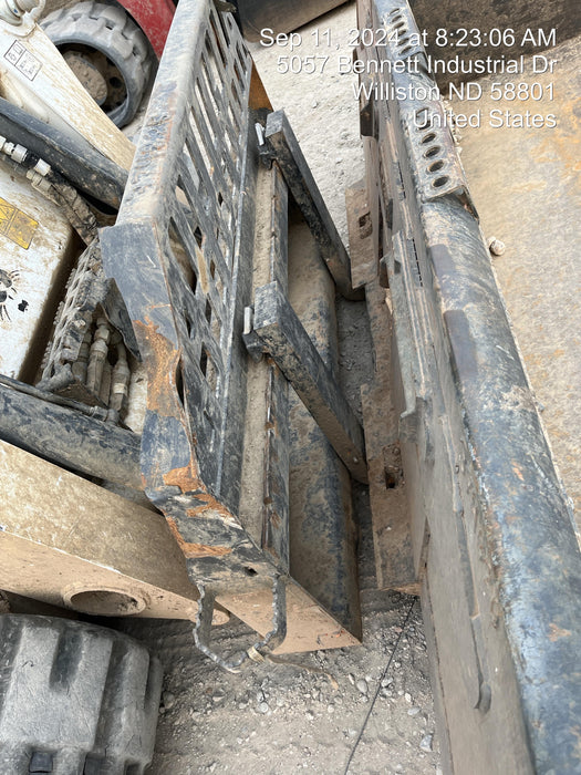 2023 SOLESBEE 48" Pallet Forks - Solesbee