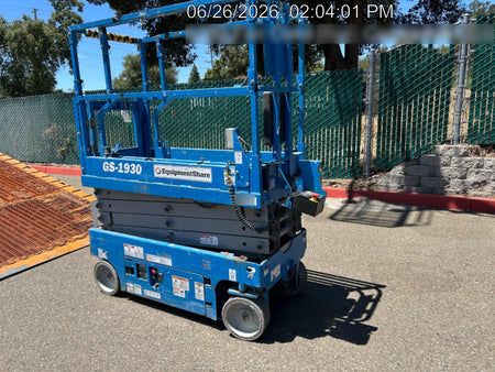 2020 Genie GS-1930 Solid Non Marking Tires, Beacon, Folding rails with half height swing gate, 800W Inverter
