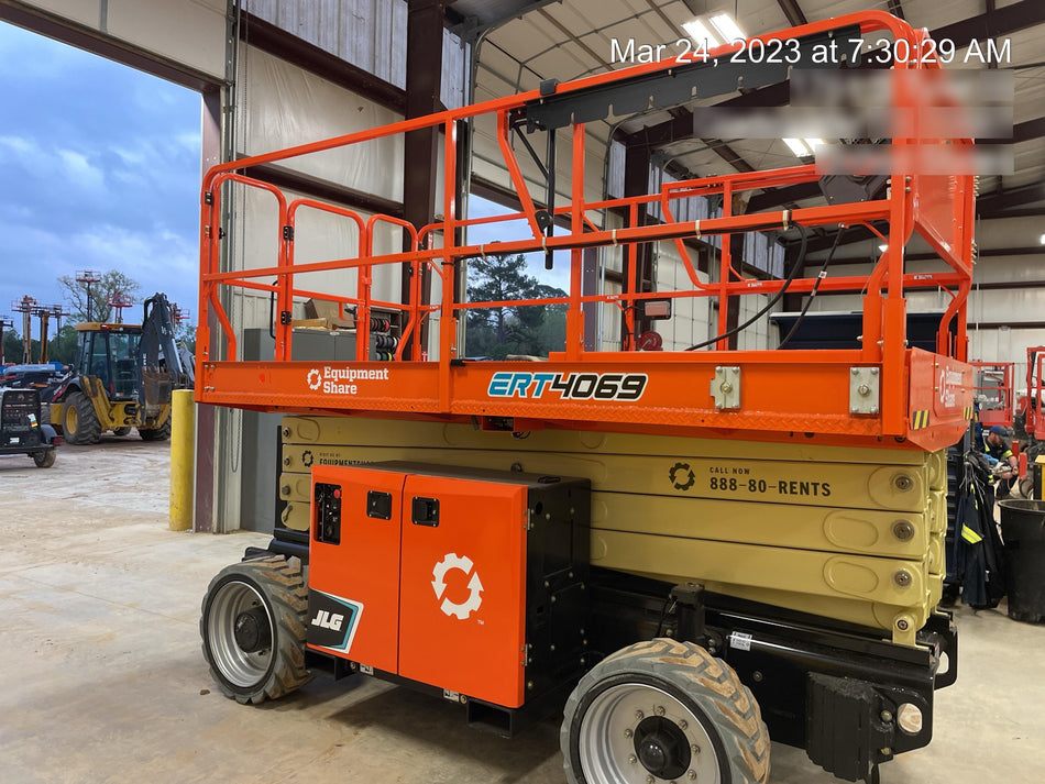 2023 JLG ERT4069