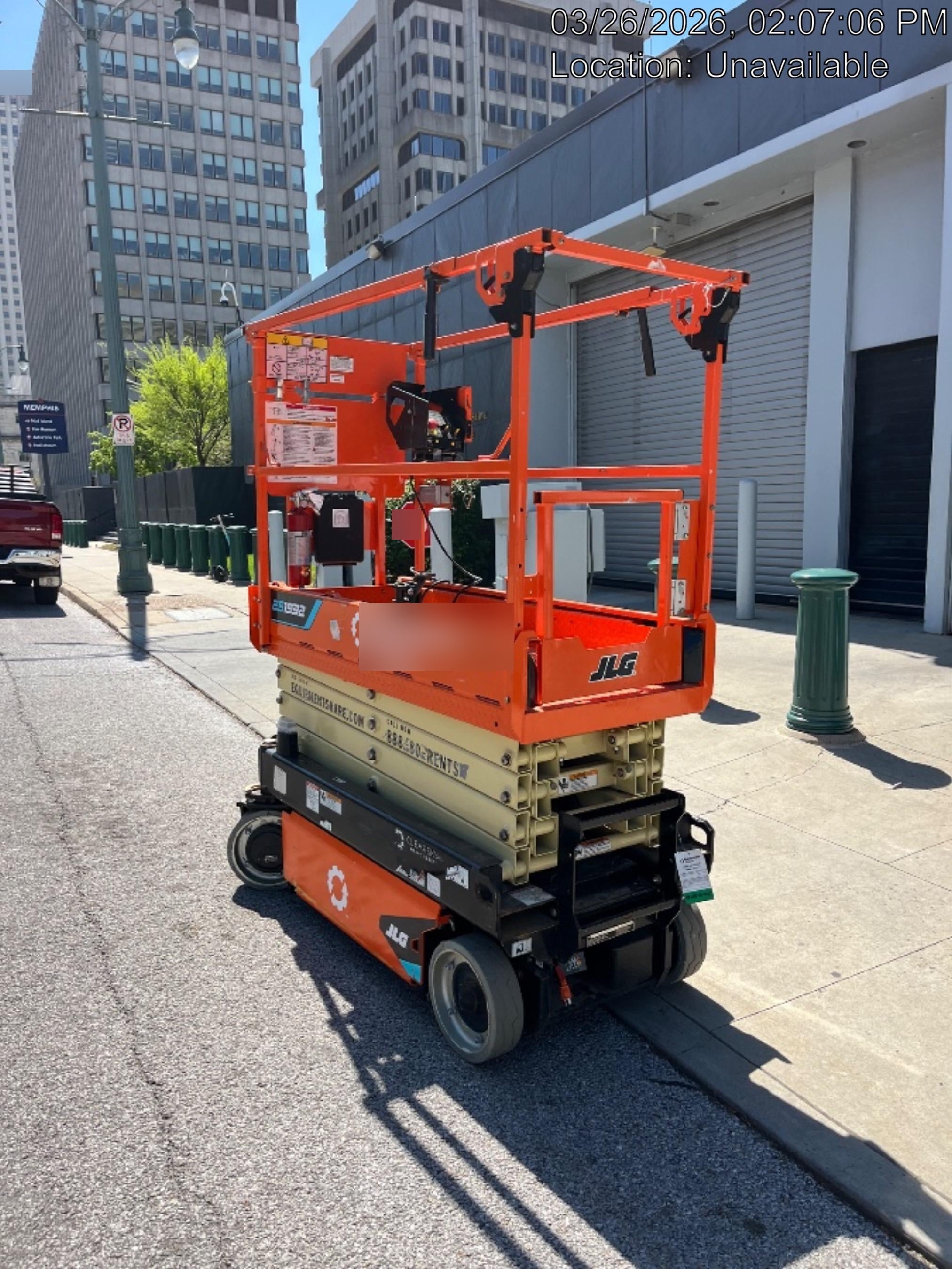 2025 JLG ES1932