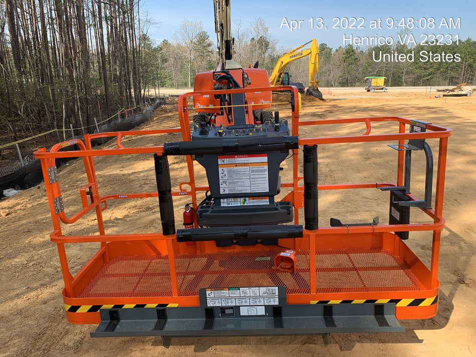 2022 JLG 660SJ
