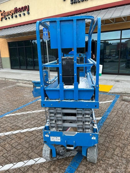 2019 Genie GS-1930 Half Height Swing Gate, 800W Inverter