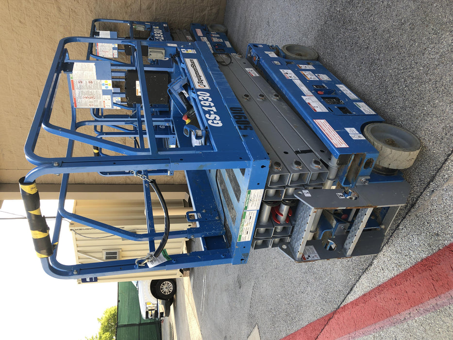 2019 Genie GS-1930 Fixed Rails with Chain Entry