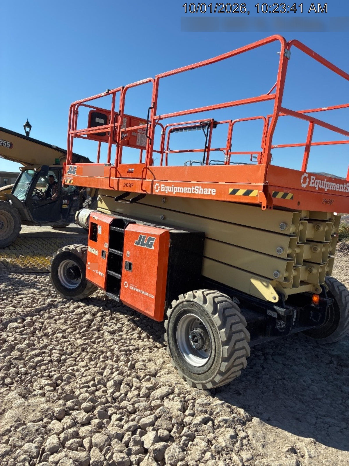 2023 JLG RT4394