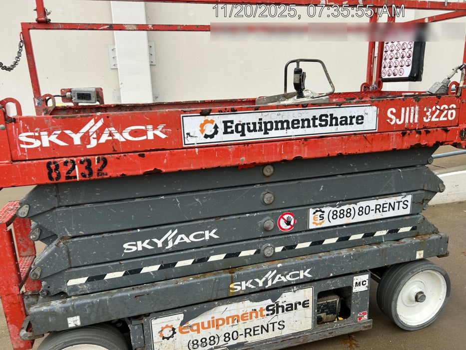 2018 Skyjack SJIII-3226 Skyjack SJIII3226 Scissor Lift w/Trojan Batteries