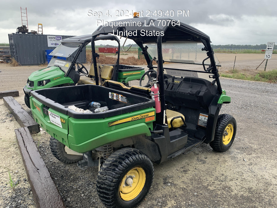 2020 John Deere XUV560E GATOR 4wd Utility Cart, Gas, 2 Seat, LED Strobe, Windshield Tempered Glass, Plastic Canopy, Wire Harness Kit, Backup Alarm