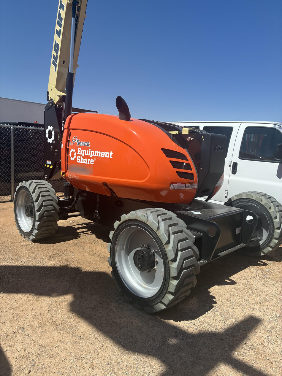 2026 JLG 600AJ