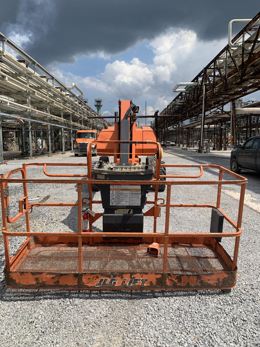 2020 JLG 800AJ